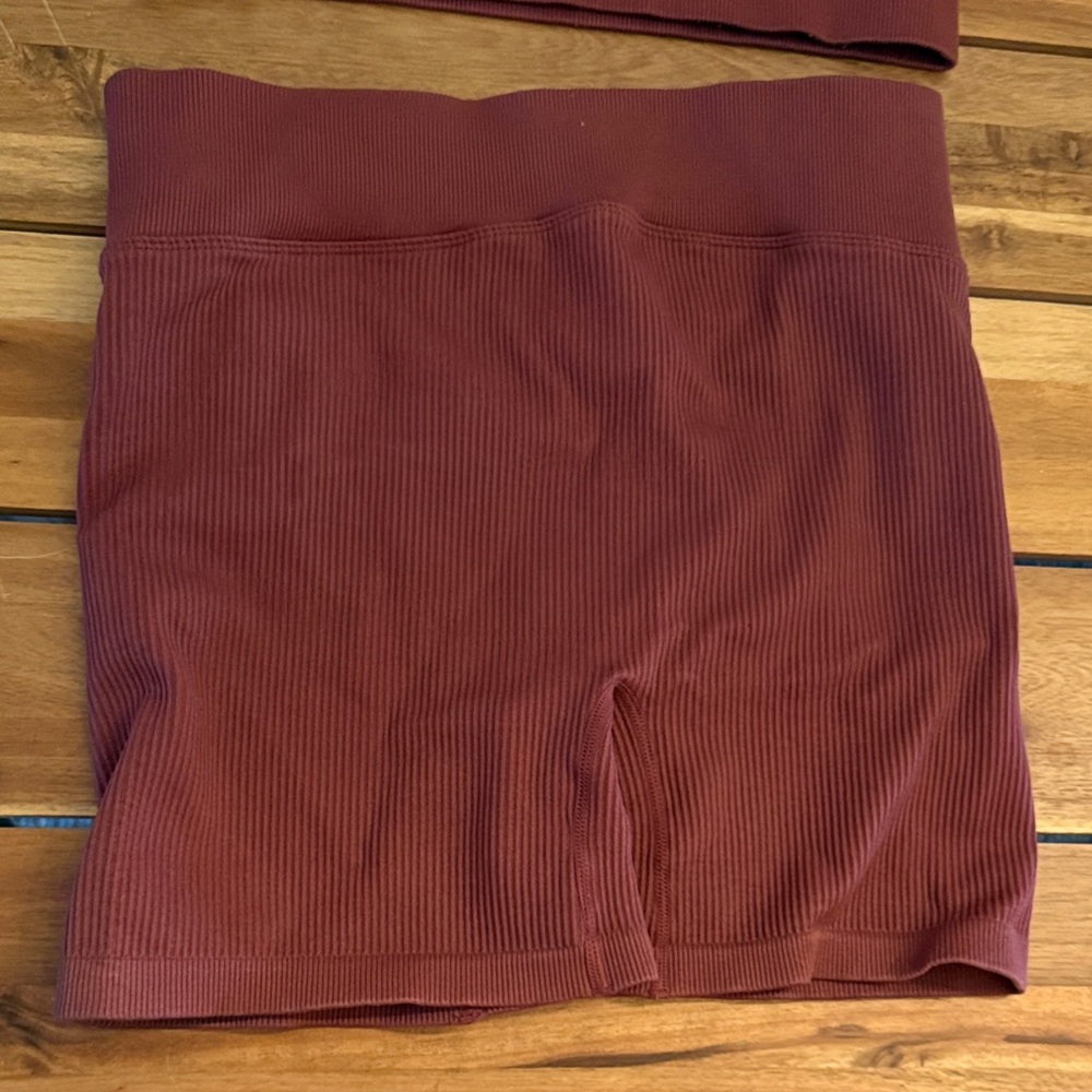 Rust Red Ribbed Two-Piece Set - Picture 4 of 5